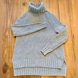 Women’s Patagonia Sweater- Gray - Large